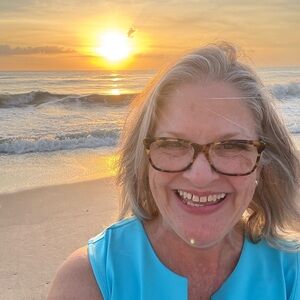 Meet your Posher, Maeve